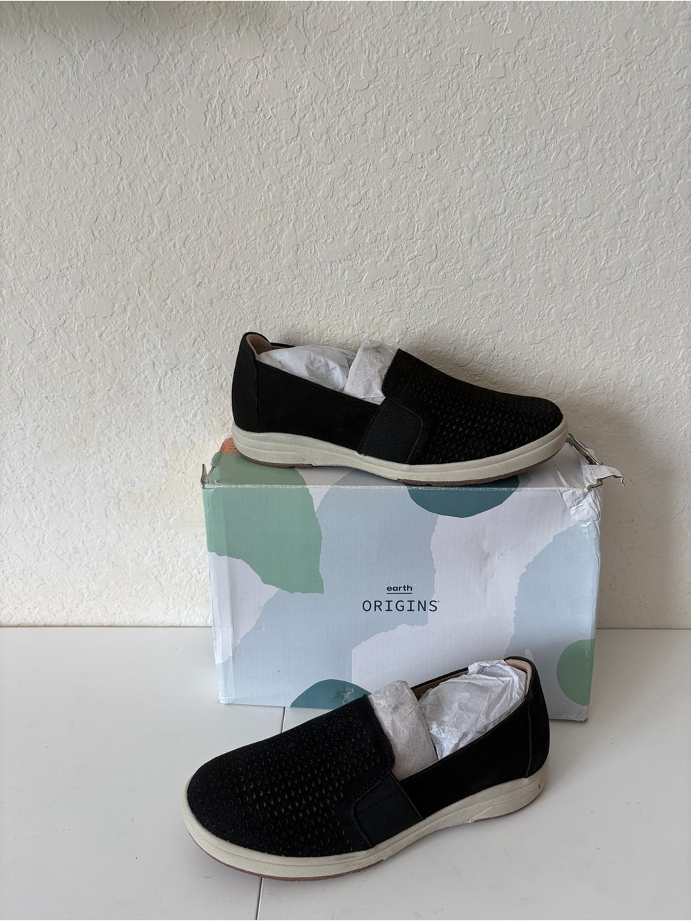 NIB Earth Origins Womens 6.5 M Elin Black Nubuck Slip On Shoe